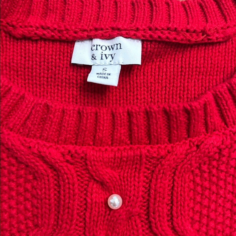 Crown & Ivy Red Cable Knit Sweater Pearl Detail Cozy Winter Top Size S - Picture 3 of 6